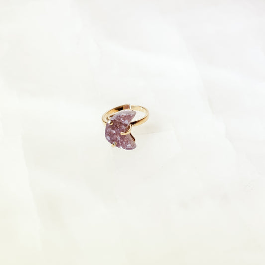 Moon-shaped Amethyst Ring